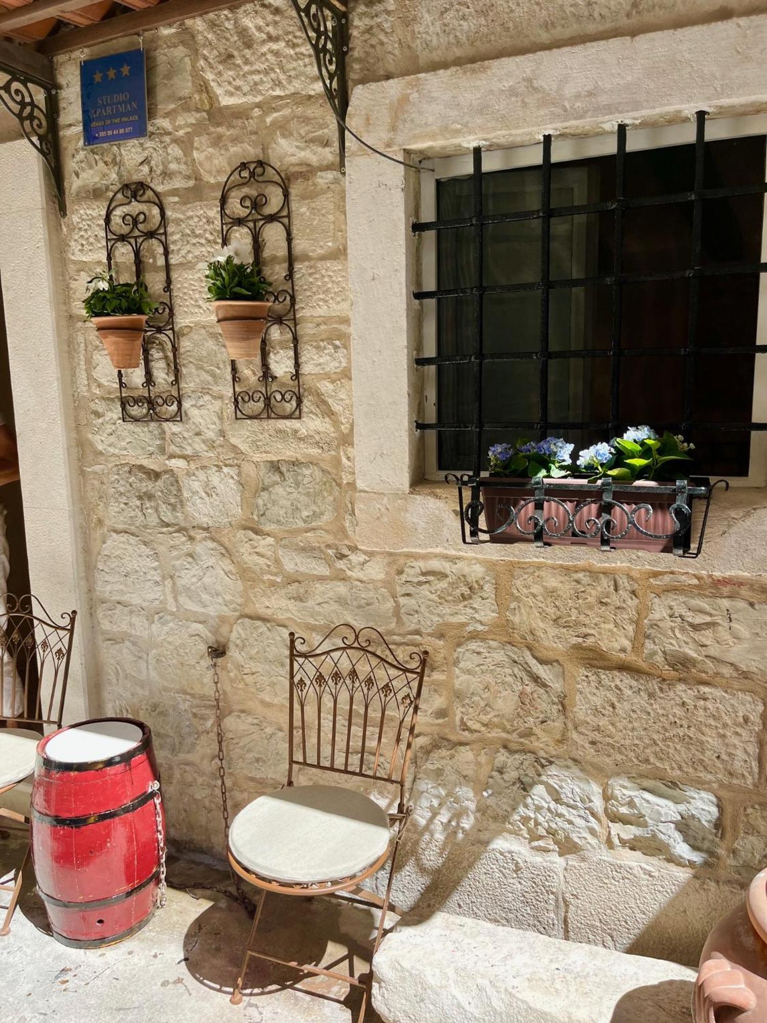 Apartment Venus Of The Palace - New Renovated Split Exterior photo